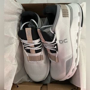 Women’s Cloud Nova NWB size 8